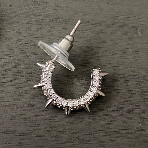 925 Sterling Silver Earring - Picture 4 of 5